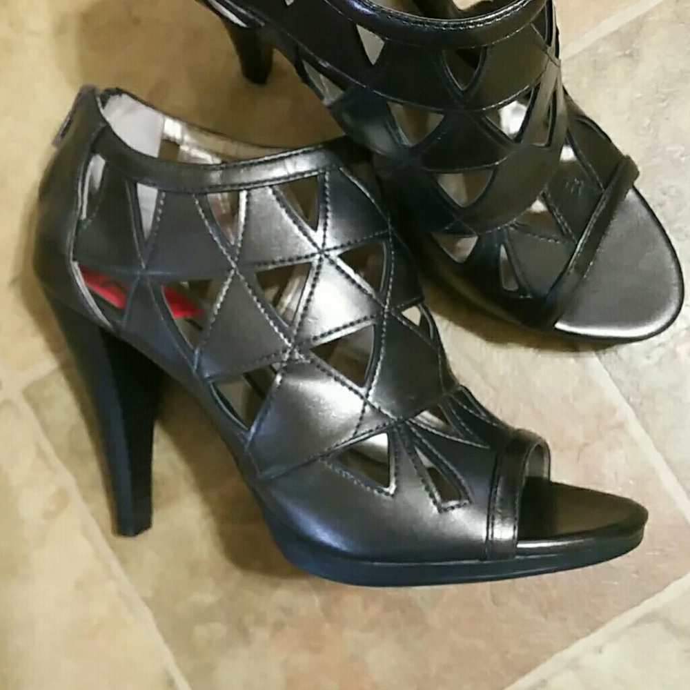 Ladies shoes